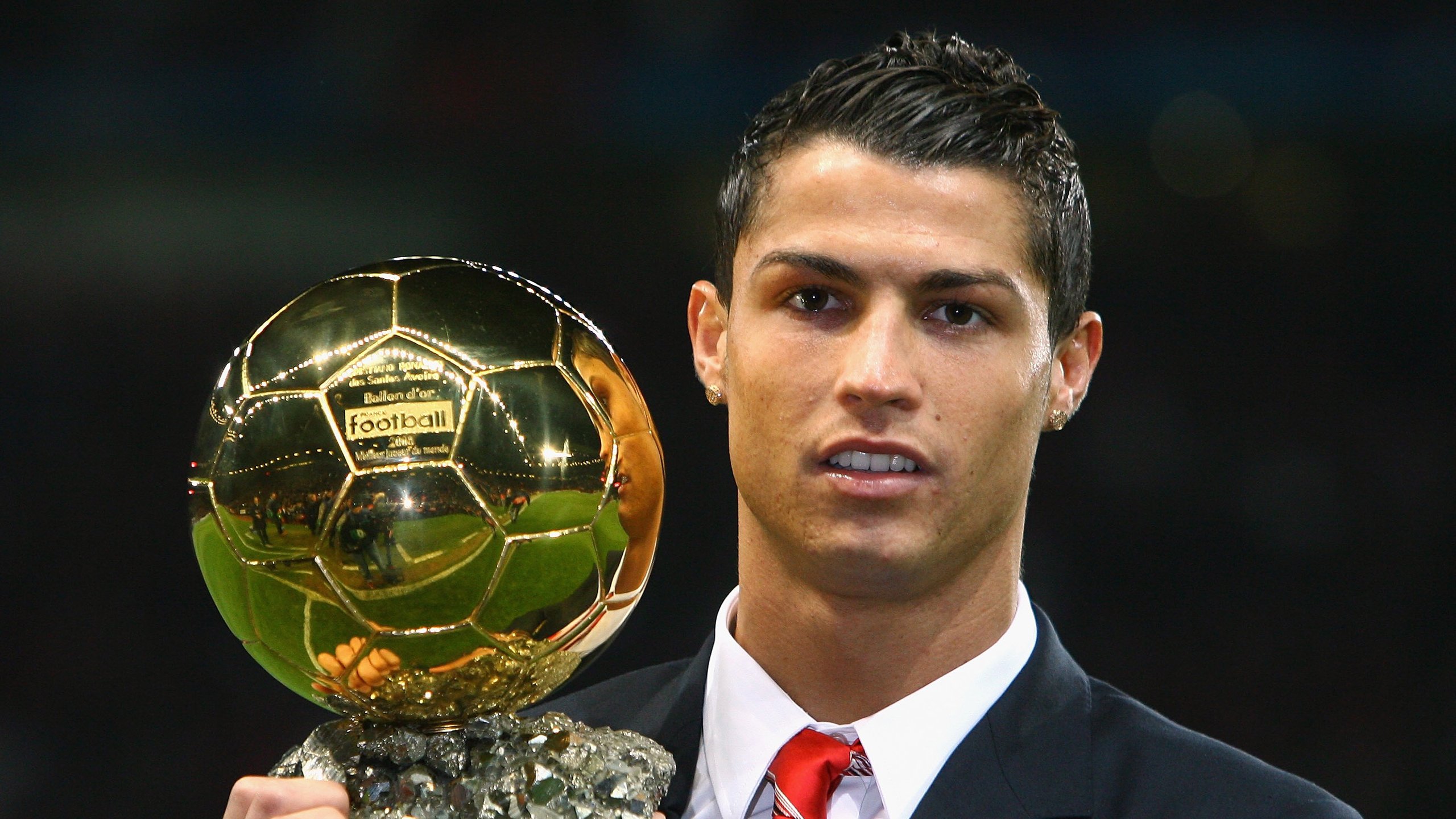 C罗被拍与神秘投资人密谈，商业版图再扩张